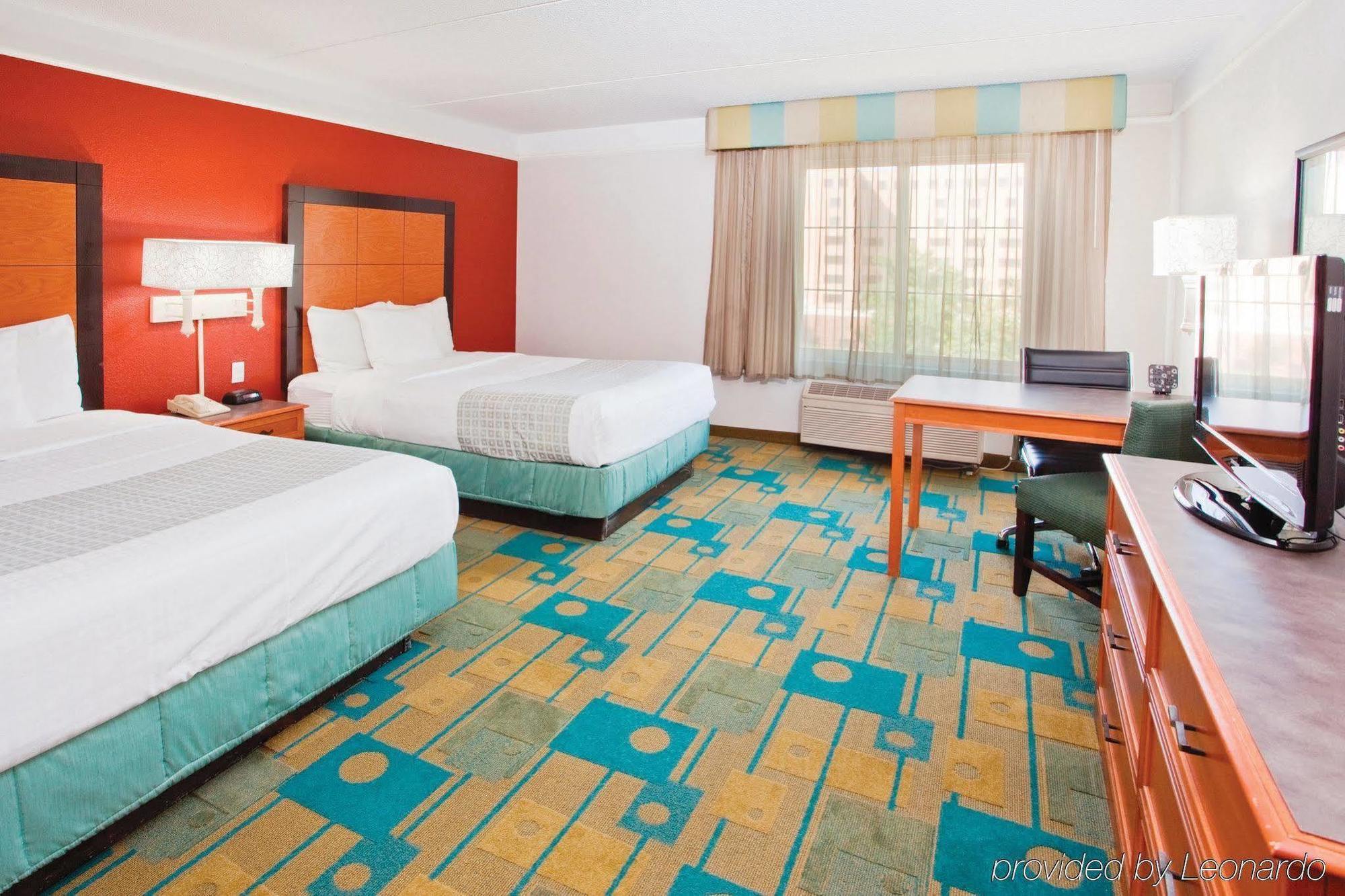 La Quinta By Wyndham Charlotte Airport South Hotel Exterior photo